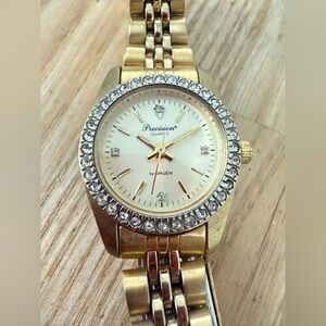 Precision by Gruen ladies gold tone dress watch NEW BATTERY